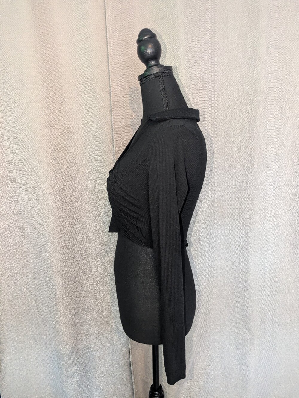 Princess Polly Black Ribbed Button-Front Cropped Top - Picture 2 of 4